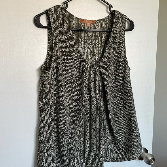 Ellen Tracy Pleated Sleeveless Top - Size M - Picture 2 of 11